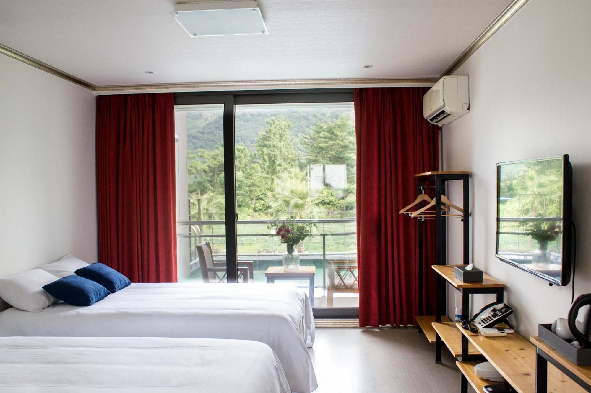 Dammora Resort Seogwipo Esterno foto